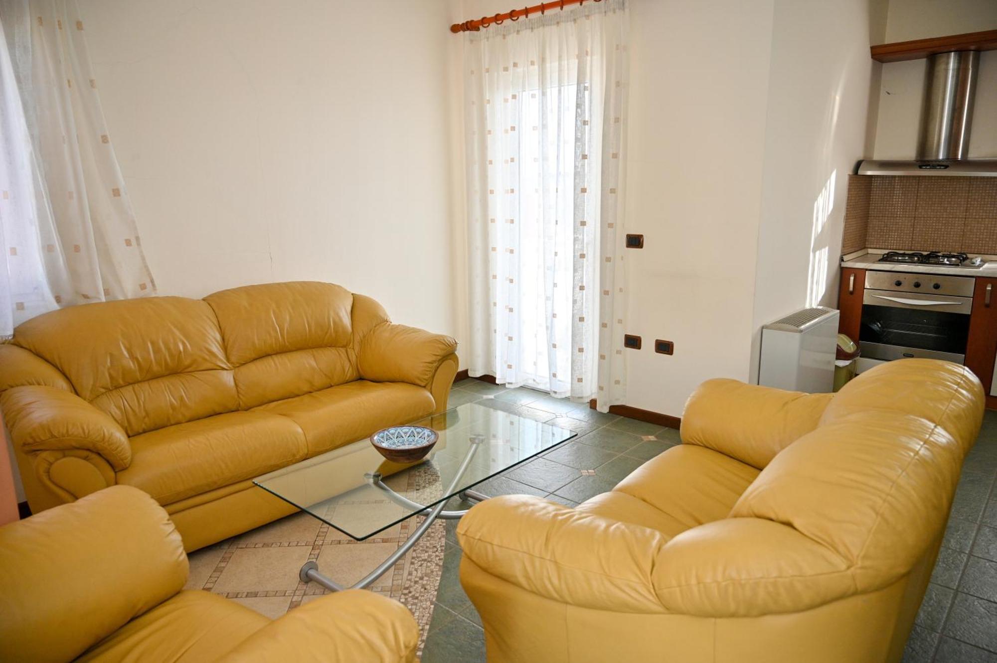 Hotel Vila Emes Дуррес Екстер'єр фото