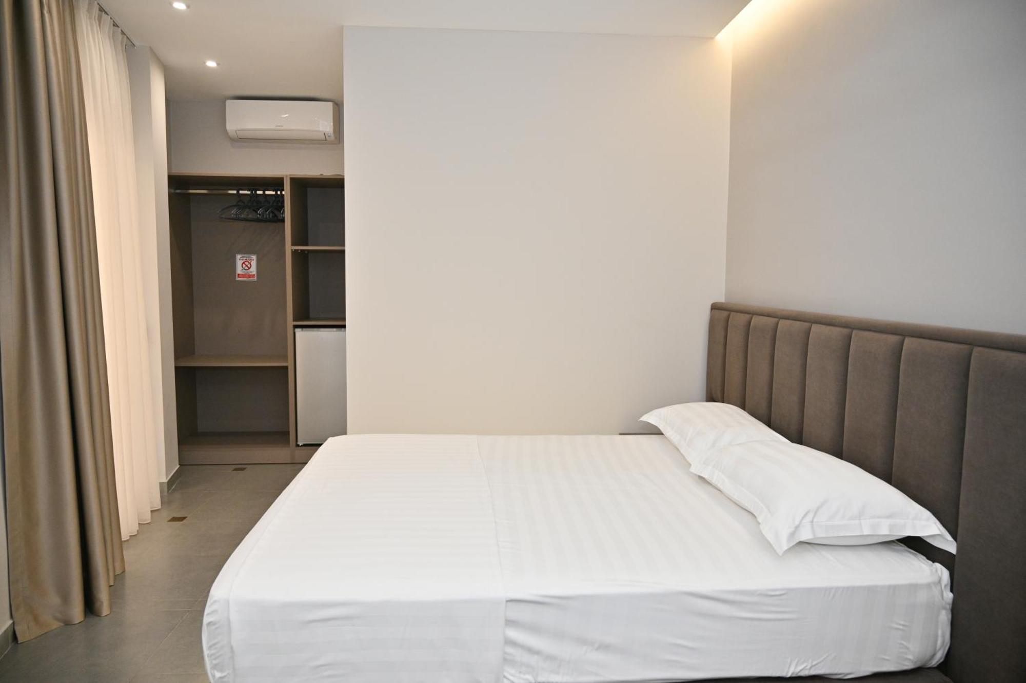 Hotel Vila Emes Дуррес Екстер'єр фото
