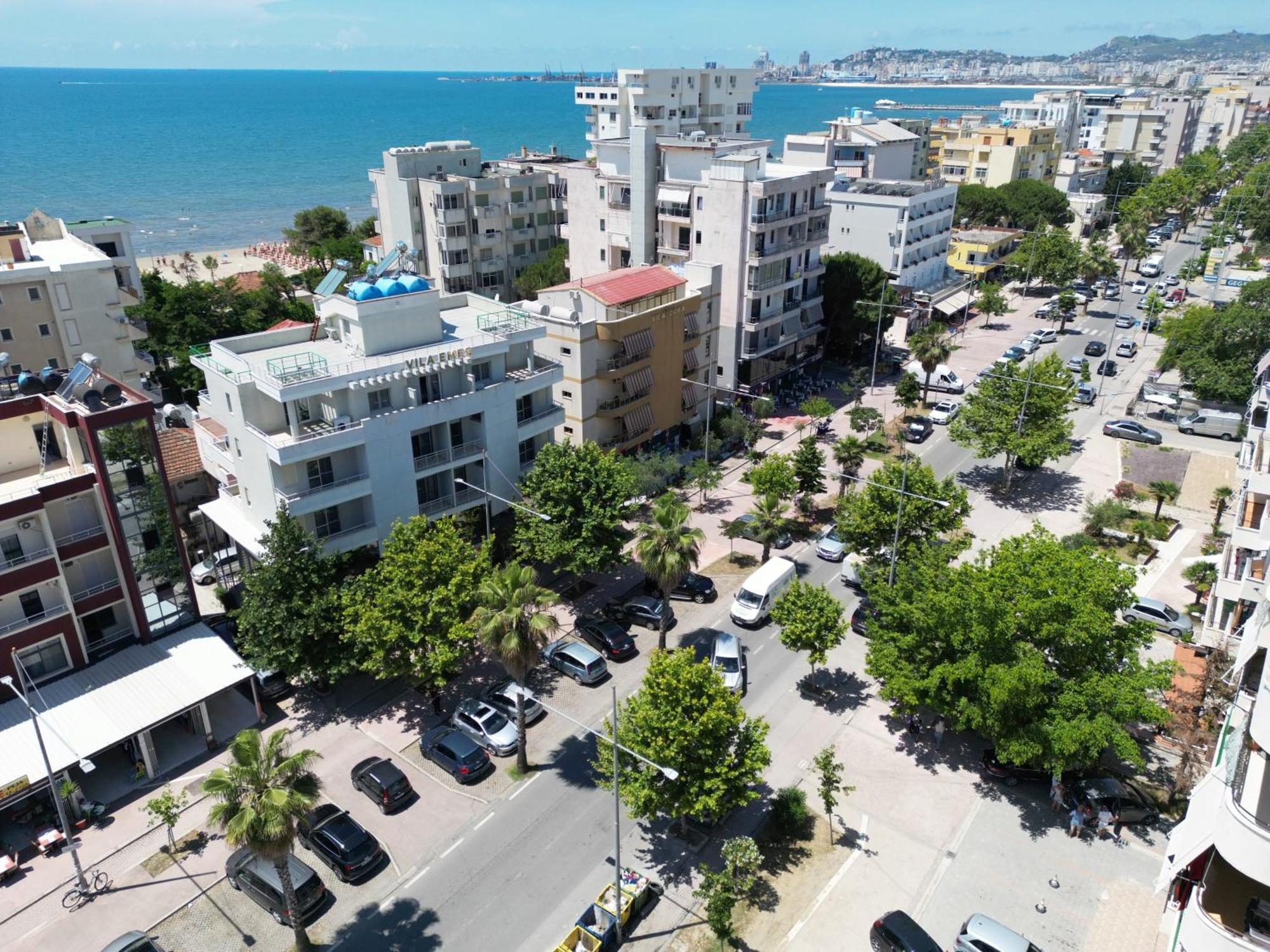 Hotel Vila Emes Дуррес Екстер'єр фото