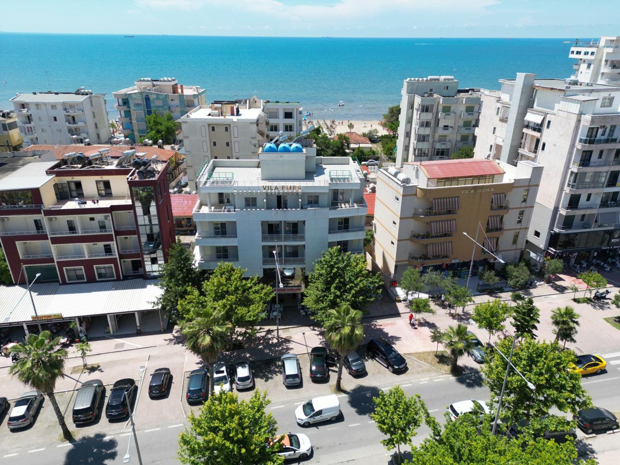 Hotel Vila Emes Дуррес Екстер'єр фото
